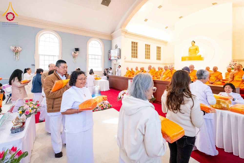 ภาพ No.318950:วันที่ 29 มีนาคม พ.ศ.2569 พิธีทอดผ้าป่าวัดพระธรรมกาย 20 ศูนย์สาขา และการประชุมภาคพื้นอเมริกา ไตรมาสที่ 1/2569 วัดพระธรรมกายชิคาโก ประเทศสหรัฐอเมริกา