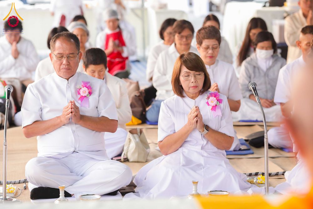 ภาพ No.301076:วันที่ 23 มกราคม พ.ศ. 2569 พิธีถวายภัตตาหารเป็นสังฆทาน แด่พระธรรมยาตรา ณ อนุสรณ์สถานบางปลา วัดบางปลา อำเภอบางเลน จังหวัดนครปฐม ในโครงการธรรมยาตรา กตัญญูบูชา มหาปูชนียาจารย์ พระมงคลเทพมุนี(สด จนฺทสโร) พระผู้ปราบมาร อนุสรณ์สถาน 7 แห่ง ปีที่ 14