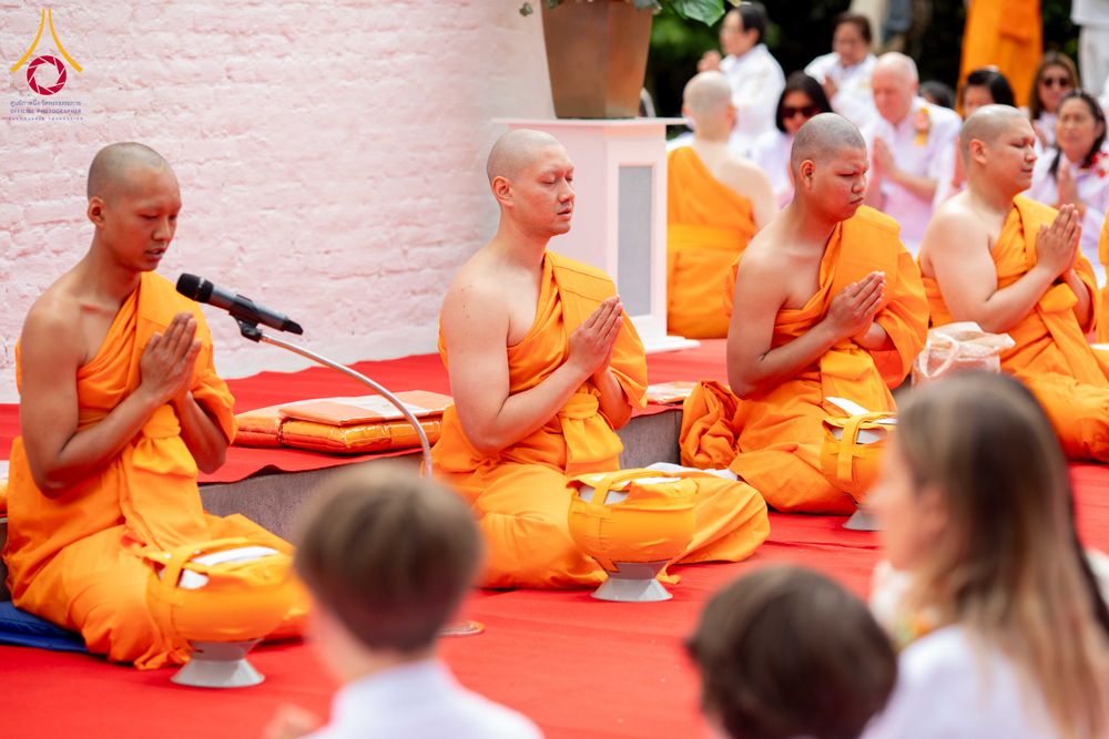 ภาพ No.336820:วันที่ 14 มิถุนายน พ.ศ. 2569 พิธีอุปสมบทธรรมทายาท นานาชาติยุโรปรุ่นที่ 11 เบลเยียม