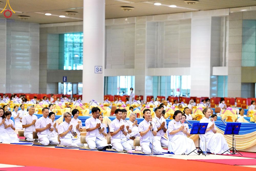 ภาพ No.146971:การต้อนรับพระสังฆาธิการ 2,000 กว่าวัดทั่วประเทศ และพิธีบูชาข้าวพระ เนื่องในวันสมาธิโลก วันอาทิตย์ที่ 4 สิงหาคม พ.ศ. 2567 ณ สภาธรรมกายสากล วัดพระธรรมกาย