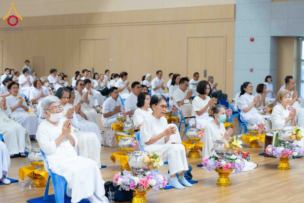 ภาพ No.310627:วันอาทิตย์ที่ 22 กุมภาพันธ์ พ.ศ. 2569 พิธีถวายโคมมาฆประทีป ณ ห้องแก้วสารพัดนึก 2 วัดพระธรรมกาย จ.ปทุมธานี