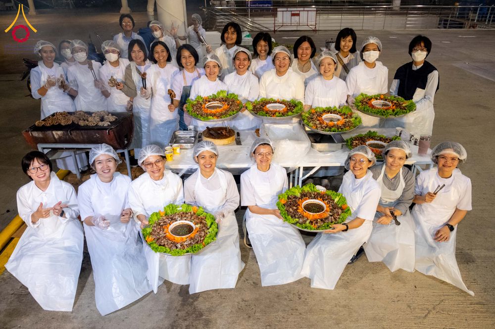 ภาพ No.306170:วันที่ 30 มกราคม พ.ศ. 2569 พิธีถวายภัตตาหารเป็นสังฆทาน แด่พระธรรมยาตรา ณ วัดพระธรรมกาย  จังหวัดปทุมธานี ในโครงการธรรมยาตรา กตัญญูบูชา มหาปูชนียาจารย์ พระมงคลเทพมุนี(สด จนฺทสโร) พระผู้ปราบมาร อนุสรณ์สถาน 7 แห่ง ปีที่ 14