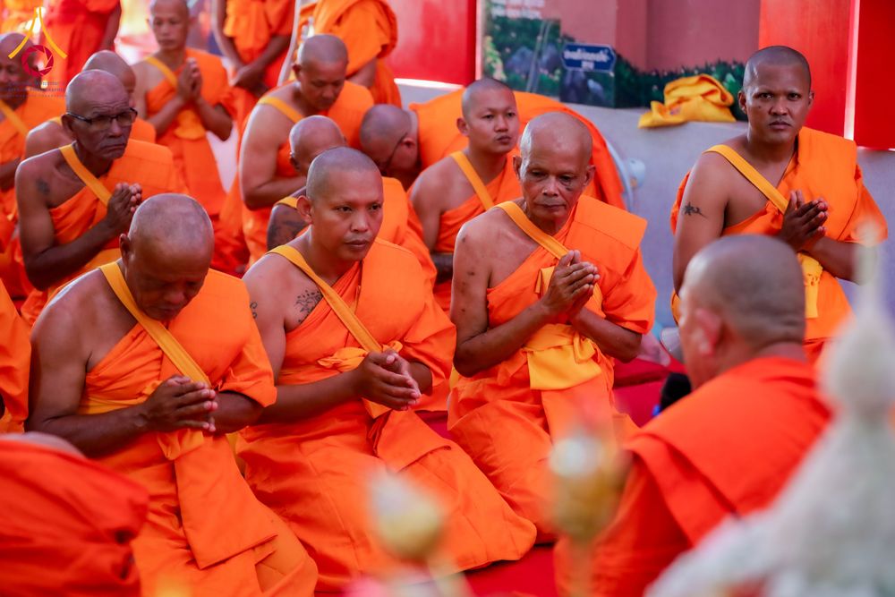 ภาพ No.285421:วันเสาร์ที่ 6 ธันวาคม พ.ศ.2568  พิธีอุปสมบทหมู่ ธรรมทายาท รุ่นบูชาธรรมมหาปูชนียาจารย์ ประจำปี 2568  ณ วัดเกาะแก้วประชานุรักษ์ ต.ชัยนาม อ.วังทอง จ.พิษณุโลก