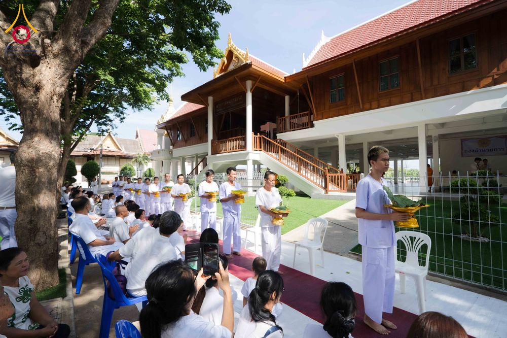 ภาพ No.341210:วันอาทิตย์ที่ 26 กรกฎาคม พ.ศ. 2569 ​โครงการอุปสมบทหมู่บูชาธรรมมหาปูชนียาจารย์ รุ่นที่ ๑ วัดกลางธนรินทร์ ต.บ้านแป้ง อ.พรหมบุรี จ.สิงห์บุรี