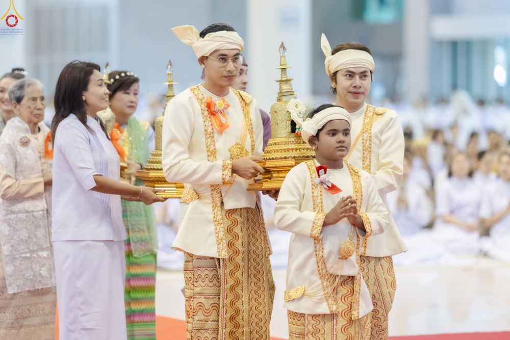 ภาพ No.327756:วันที่ 3 พฤษภาคม พ.ศ.2569 พิธีรับมอบพระบรมสารีริกธาตุ จากสาธารณรัฐแห่งสหภาพเมียนมา ณ ห้องแก้วสารพัดนึก วัดพระธรรมกาย