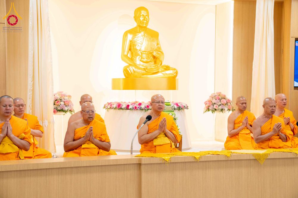 ภาพ No.319128:วันที่ 29 มีนาคม พ.ศ.2569 พิธีอัญเชิญรูปหล่อพระมงคลเทพมุนี (สด จนฺทสโร) ประดิษฐาน ณ ห้องปฏิบัติธรรม “มงคลรัตนโชติ”  วัดพระธรรมกายชิคาโก ประเทศสหรัฐอเมริกา