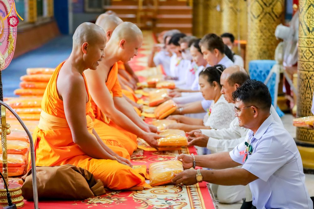 ภาพ No.285430:วันเสาร์ที่ 6 ธันวาคม พ.ศ.2568  พิธีอุปสมบทหมู่ ธรรมทายาท รุ่นบูชาธรรมมหาปูชนียาจารย์ ประจำปี 2568  ณ วัดเกาะแก้วประชานุรักษ์ ต.ชัยนาม อ.วังทอง จ.พิษณุโลก