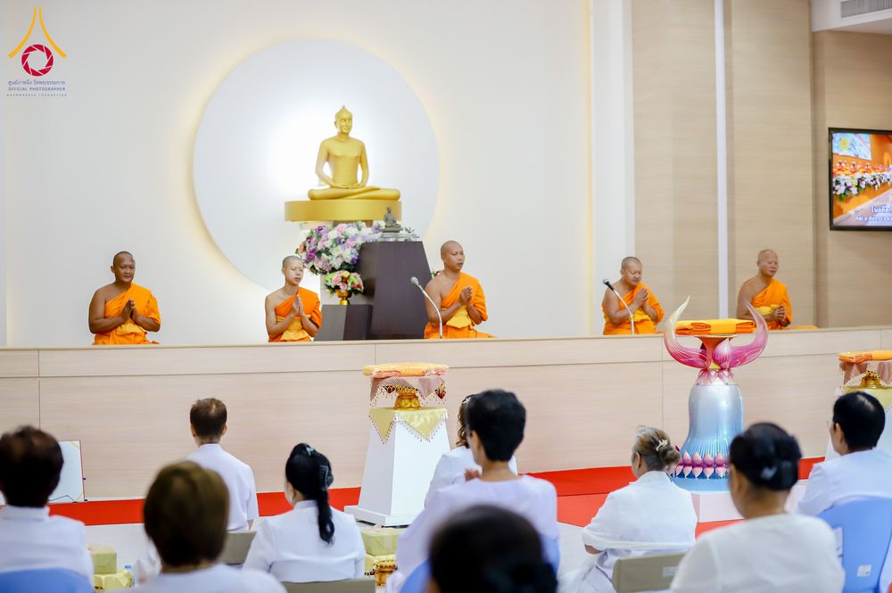 ภาพ No.327597:วันอาทิตย์ที่ 3 พฤษภาคม พ.ศ. 2569 พิธีบูชาข้าวพระและทอดผ้าระบบไฟฟ้า สุขพิมาน ศูนย์ปฏิบัติธรรมพัทลุง