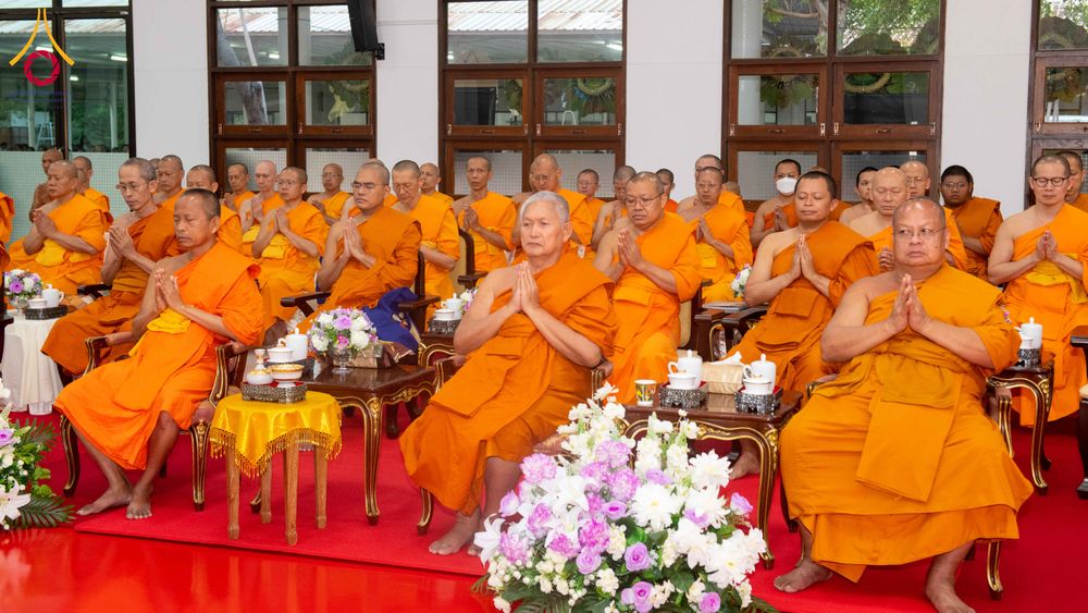 ภาพ No.315835:วันพฤหัสบดีที่ 26 มีนาคม พ.ศ. 2569 พิธีบำเพ็ญกุศล คุณพ่อณรงค์ จินตมากุล  สิริอายุ 99 ปี 11 เดือน โยมบิดา พระครูปลัดรัตนวีรวัฒน์ (รังสฤษดิ์ อิทฺธิจินตโก) ที่ปรึกษาเจ้าคณะจังหวัดปทุมธานี เจ้าอาวาสวัดพระธรรมกาย  ณ ห้องปลูกศรัทธา 2 วัดพระธรรมกาย ปทุมธานี