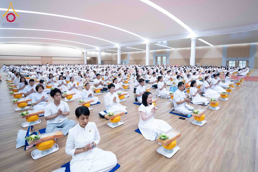 ภาพ No.313602:วันอาทิตย์ที่ 15 มีนาคม พ.ศ. 2569 พิธีร่วมบุญบรรพชาสามเณร 5000 รูป ณ ห้องแก้วสารพัดนึก 2 สภาธรรมกายสากล วัดพระธรรมกาย