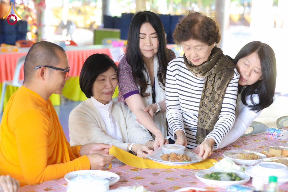 ภาพ No.285604:วันที่ 26-30  พฤศจิกายน พ.ศ. 2568  กิจกรรมสวดมนต์ นั่งสมาธิ ฟังธรรม ของนาคธรรมทายาท ในโครงการบวชบูชาธรรมมหาปูชนียาจารย์  ณ ศูนย์ปฏิบัติธรรมบุรีรัมย์ จ.บุรีรัมย์