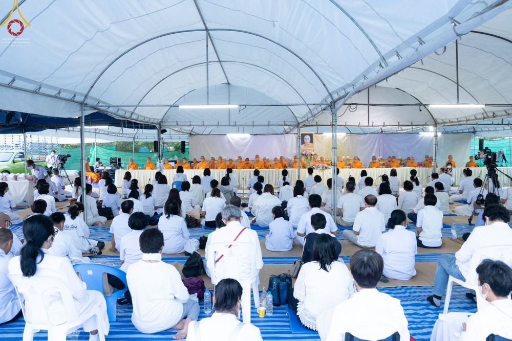 ภาพ No.70036:พิธีถวายภัตตาหารเป็นสังฆทาน แด่คณะพระธรรมยาตราฯ ในโครงการธรรมยาตราฯ ปีที่ 11 ณ อนุสรณ์สถานคลองบางนางแท่น อ.สามพราน จ.นครปฐม วันที่ 11 มกราคม พ.ศ. 2566