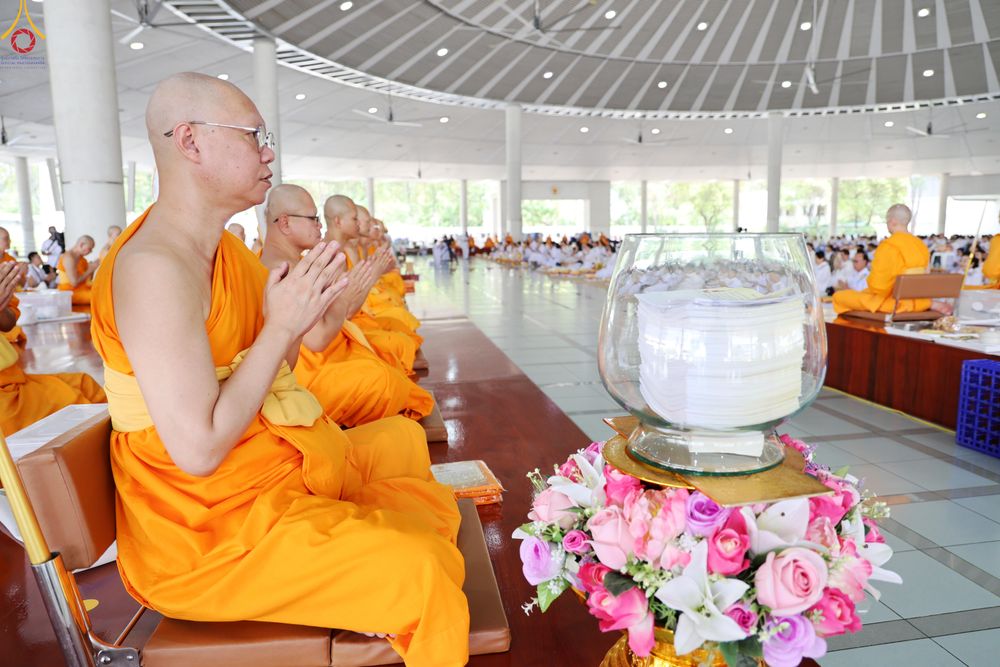 ภาพ No.317594:วันพฤหัสบดีที่ 2 เมษายน พ.ศ.2569 พิธีบุพเปตพลี ครั้งที่ 180 ณ หอฉันคุณยายอาจารย์ฯ วัดพระธรรมกาย