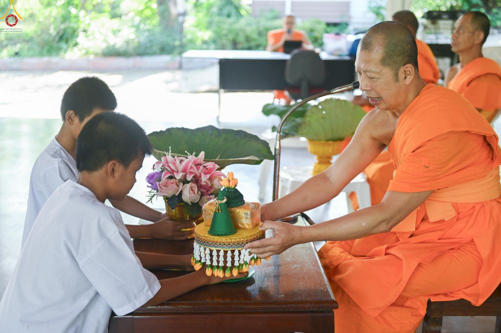 ภาพ No.317365:วันพุธที่ 1 เมษายน พ.ศ. 2569 พิธีตัดปอยผมยุวธรรมทายาท โครงการบรรพชาสามเณรฟื้นฟูพระพุทธศาสนา (ภาคฤดูร้อน) ปิดเทอมเติมธรรม ณ ศูนย์ปฏิบัติธรรมบุญประสาน จ.สระบุรี