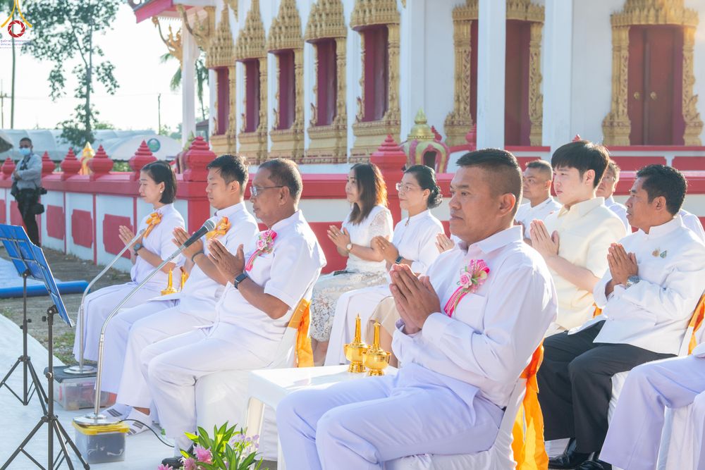 ภาพ No.339128:วันเสาร์ที่ 27 มิถุนายน พ.ศ. 2569 พิธีตักบาตรแด่คณะสงฆ์ 323 วัด 4 จังหวัดชายแดนภาคใต้ พิธีถวายสังฆทานแด่คณะสงฆ์ 323 วัด ปีที่ 22 ครั้งที่ 187 พิธีมอบกองทุนหนุนแรงใจช่วยครูใต้ ปีที่ 19 ครั้งที่ 150 และพิธีทำบุญอุทิศส่วนกุศลให้ผู้วายชนม์