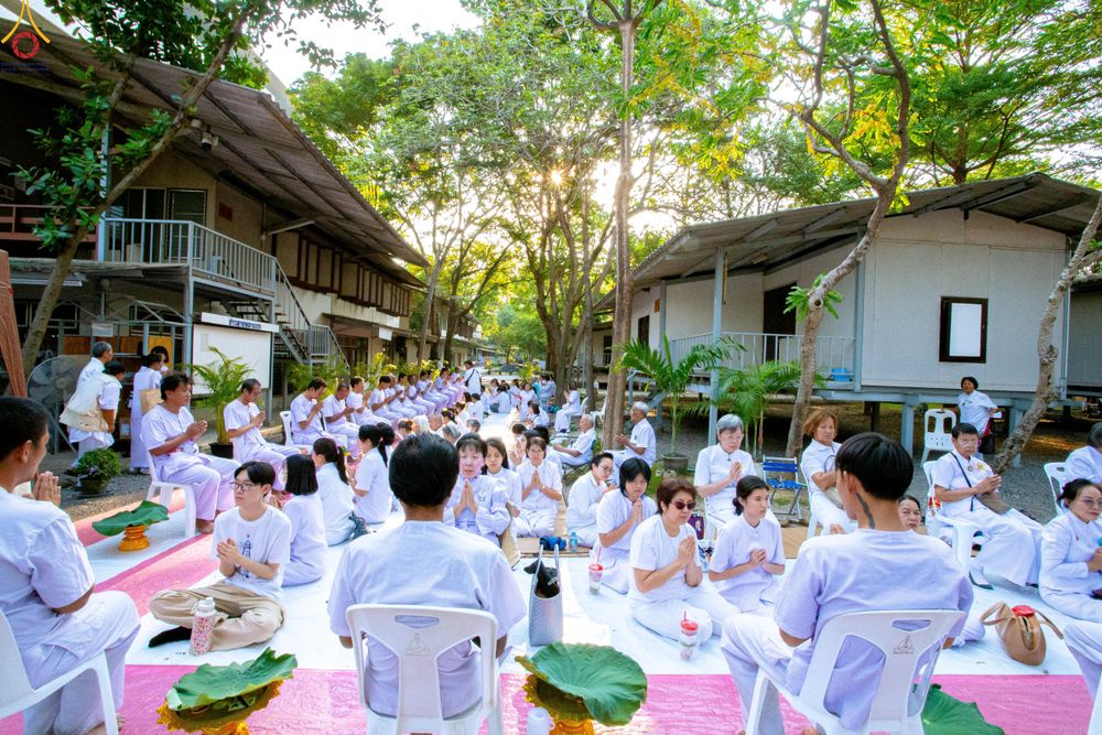 ภาพ No.319710:วันอาทิตย์ที่ 5 เมษายน พ.ศ.2569 พิธีตัดปอยผม และปลงผมนาคธรรมทายาท โครงการบรรพชาและอุปสมบทหมู่ รุ่นบูชาธรรม 82 ปี หลวงพ่อธัมมชโย