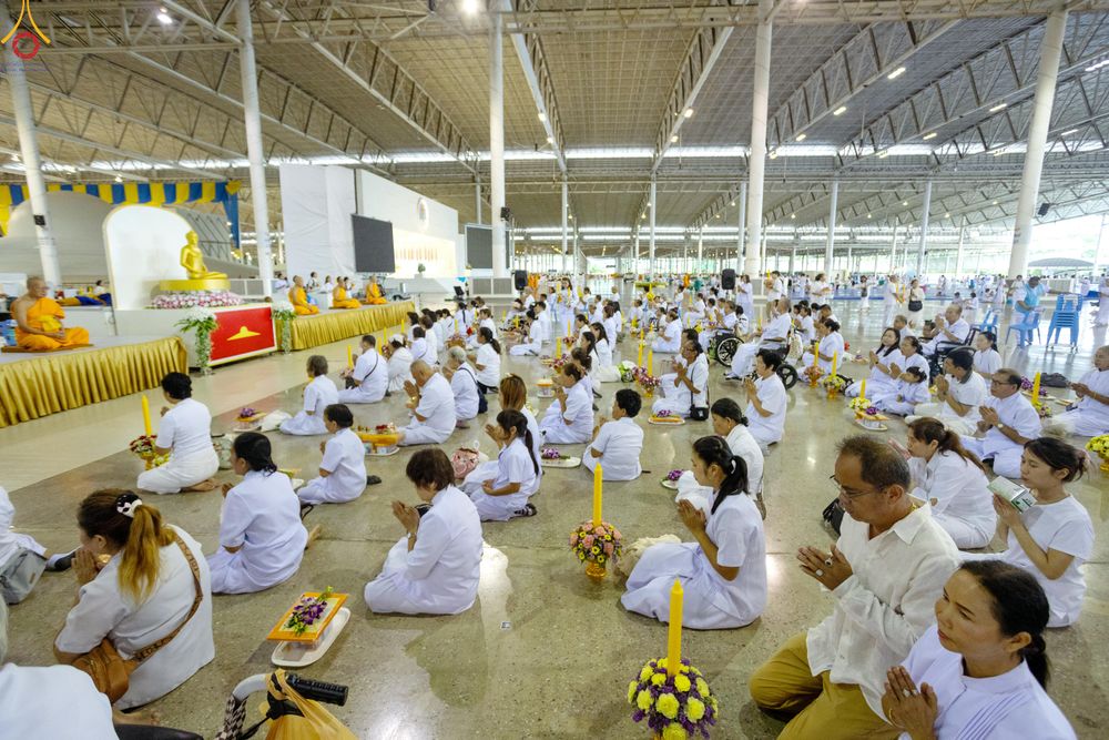 ภาพ No.337766:วันอาทิตย์ต้นเดือน 5 กรกฎาคม พ.ศ.2569 พิธีตักบาตรข้าวสารอาหารแห้ง  ณ บ้านแก้วเรือนทองคุณยายฯ วัดพระธรรมกาย