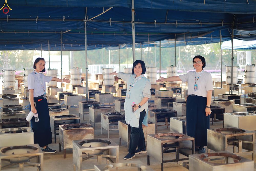 ภาพ No.320038:วันที่ 6 เมษายน พ.ศ.2569 ทีมจัดภัตตาหารประชุมเตรียมงานถวายมหาสังฆทาน 40,000 กว่าวัดทั่วประเทศ บูชาธรรม 82 ปี หลวงพ่อธัมมชโย