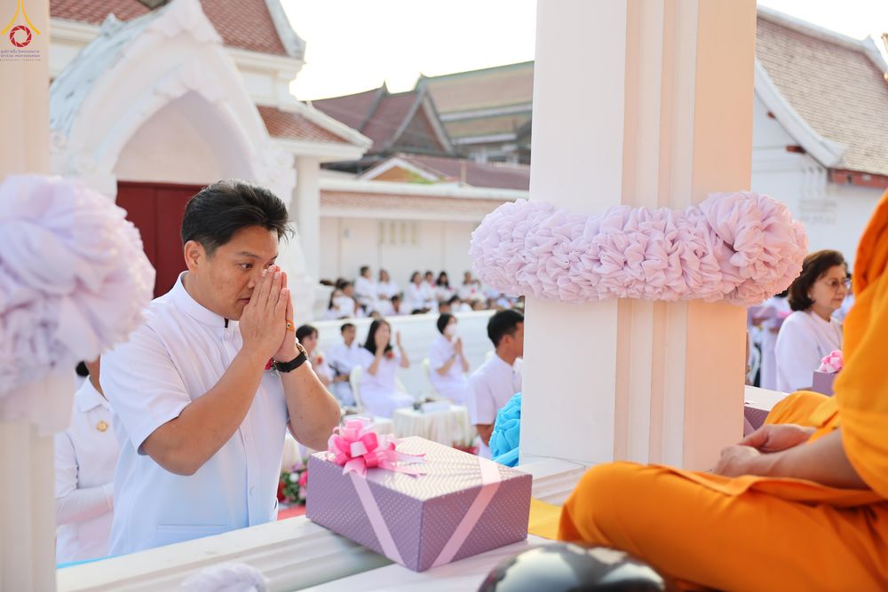 ภาพ No.297577:วันที่ 18 มกราคม พ.ศ. 2569 พิธีตักบาตรพระธรรมยาตรา ณ วัดโบสถ์บน ต.บางคูเวียง จ.นนทบุรี อนุสรณ์สถานลำดับที่ 4 สถานที่เกิดด้วยกายธรรม ในโครงการธรรมยาตรา กตัญญูบูชา มหาปูชนียาจารย์ พระมงคลเทพมุนี(สด จนฺทสโร) พระผู้ปราบมาร อนุสรณ์สถาน 7 แห่ง ปีที่ 14