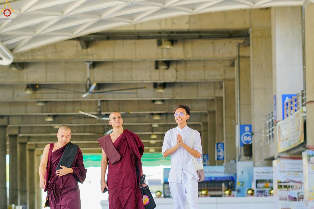 ภาพ No.345185:วันที่ 7 - 19 สิงหาคม พ.ศ.2569 ต้อนรับชาวต่างชาติเยี่ยมชมวัดพระธรรมกาย