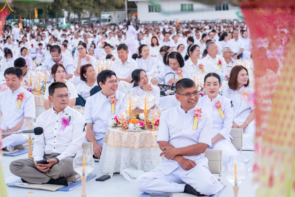 ภาพ No.292037:วันที่ 10 มกราคม พ.ศ. 2569 พิธีจุดประทีปถวายเป็นพุทธบูชา และบูชาธรรมมหาปูชนียาจารย์  ณ อนุสรณ์สถานคลองบางนางแท่น อ.สามพราน จ.นครปฐม ในโครงการธรรมยาตรา กตัญญูบูชา มหาปูชนียาจารย์ พระมงคลเทพมุนี(สด จนฺทสโร) พระผู้ปราบมาร อนุสรณ์สถาน 7 แห่ง ปีที่ 14