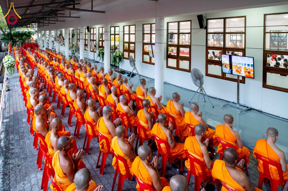 ภาพ No.314451:วันพฤหัสบดีที่ 19 มีนาคม พ.ศ. 2569 พิธีบำเพ็ญกุศล คุณพ่อณรงค์ จินตมากุล โยมบิดา พระครูปลัดรัตนวีรวัฒน์ (รังสฤษดิ์ อิทฺธิจินตโก) ที่ปรึกษาเจ้าคณะจังหวัดปทุมธานี เจ้าอาวาสวัดพระธรรมกาย  ณ ห้องปลูกศรัทธา 2 วัดพระธรรมกาย ปทุมธานี