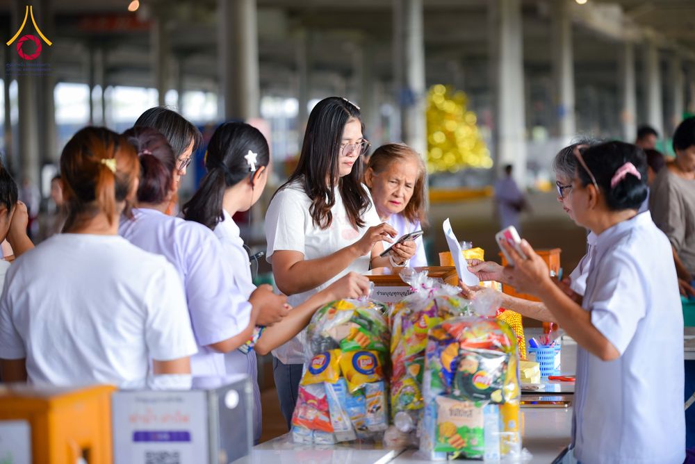 ภาพ No.320697:วันที่ 11 เมษายน พ.ศ.2569 พิธีตักบาตรฉลองสามเณรใหม่ โครงการบรรพชาสามเณรกล้าตะวัน ณ มหารัตนวิหาคด คอร์ 25 ชั้น 2 วัดพระธรรมกาย