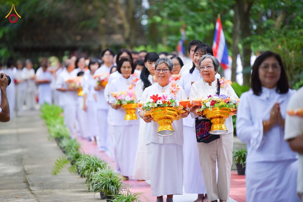 ภาพ No.346548:วันอาทิตย์ที่ 30 สิงหาคม พ.ศ.2569 พิธีทอดผ้าป่า สวดธรรมจักรกัปปวัตนสูตรกลั่นแผ่นดินโปรยรัตนชาติ  สถาปนาองค์พระเจดีย์เพื่อสร้างสันติภาพโลก  ณ ศูนย์ปฏิบัติธรรมพนมสารคาม (เพชรตะวัน) จังหวัดฉะเชิงเทรา