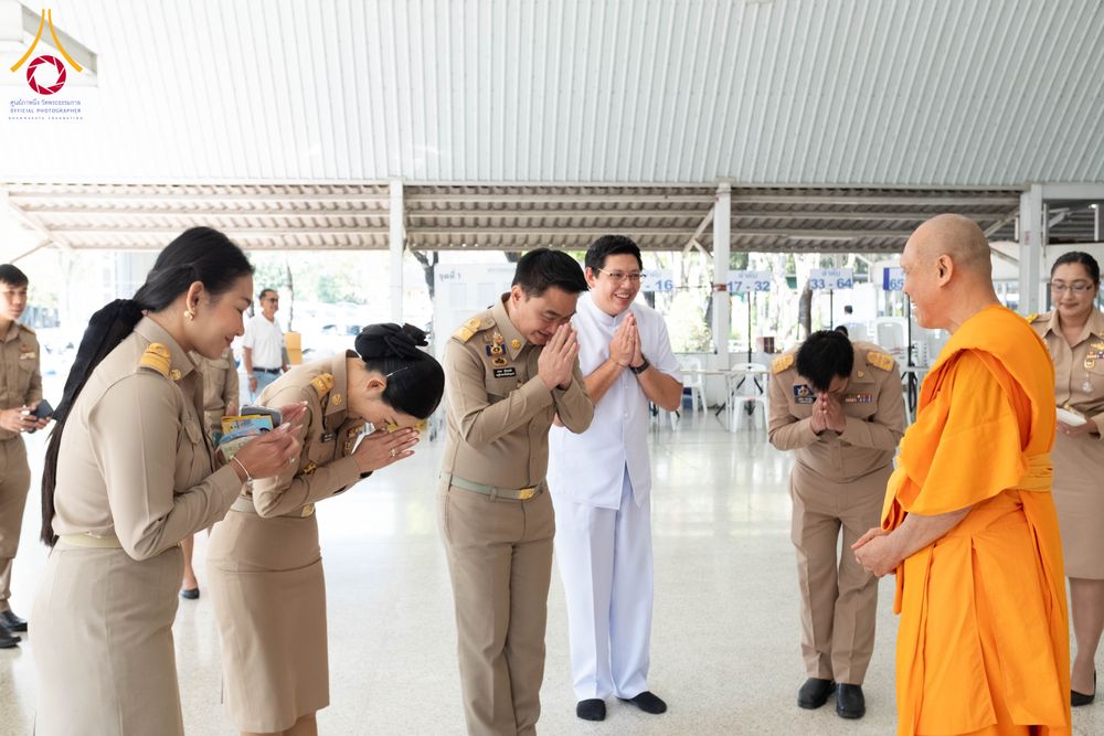 ภาพ No.290908:วันจันทร์ที่ 5 มกราคม พ.ศ. 2569  วัดพระธรรมกาย มูลนิธิธรรมกาย  จัดพิธีมอบของขวัญสนับสนุนการจัดกิจกรรมงานวันเด็กแห่งชาติ ประจำปี พ.ศ. 2569 ให้แก่องค์กรภาคีเครือข่ายกว่า 200 องค์กร ณ วัดพระธรรมกาย อ.คลองหลวง จ.ปทุมธานี