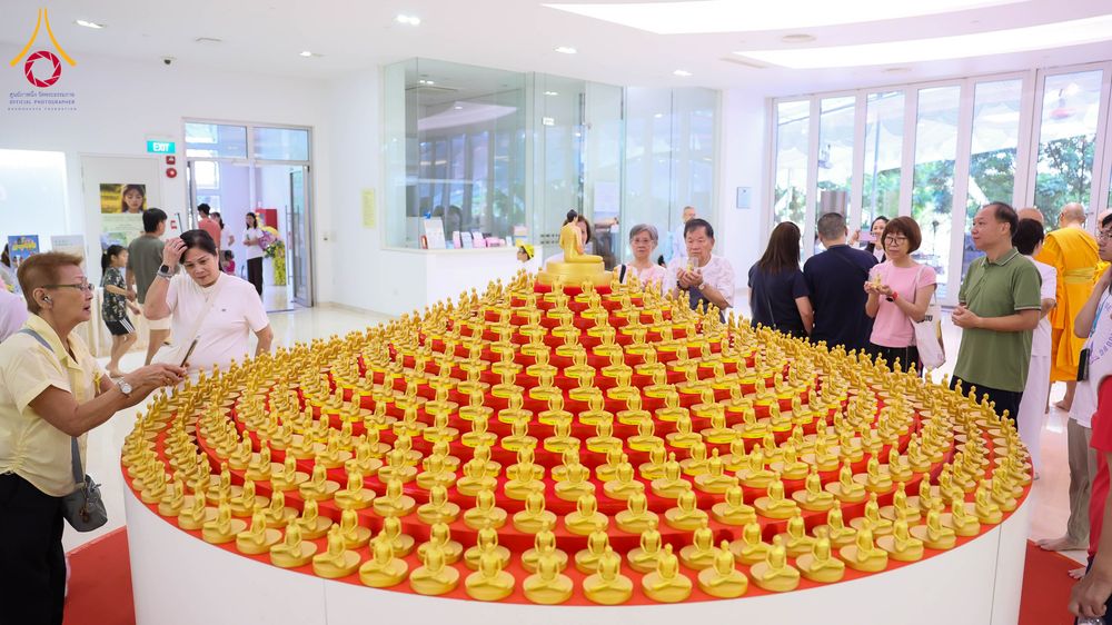 ภาพ No.332033:วันอาทิตย์ที่ 31 พฤษภาคม พ.ศ. 2569 วัดพระธรรมกายสิงคโปร์จุดประทีปแห่งศรัทธา ฉลองวิสาขบูชา ปี 2569 ยิ่งใหญ่ Dhammakaya Centre Singapore Illuminates the Lights of Faith in a Grand Vesak Day 2026 Celebration