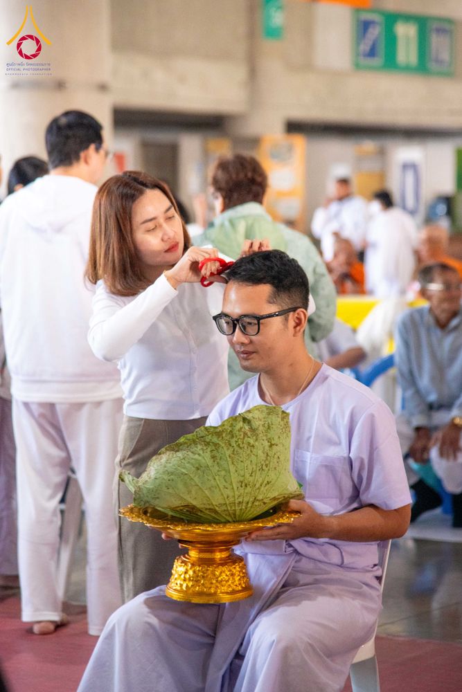 ภาพ No.293615:วันที่ 10 มกราคม พ.ศ. 2569 พิธีปลงผมธรรมทายาทบูชาธรรม 117  ปี คุณยายอาจารย์ฯ ณ วิหารคด วัดพระธรรมกาย ปทุมธานี