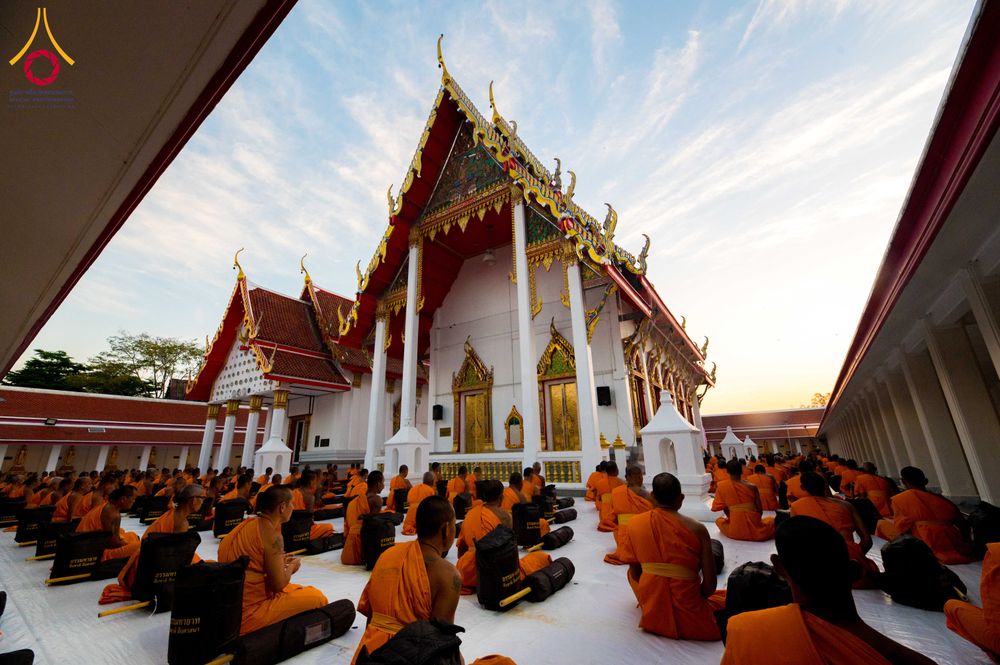 ภาพ No.294624:วันอาทิตย์ที่ 14 ธันวาคม พ.ศ.2568 พระธรรมยาตราปฏิบัติธรรมและถ่ายภาพหมู่ประวัติศาสตร์ ณ วัดสองพี่น้อง ต.ต้นตาล อ.สองพี่น้อง จ.สุพรรณบุรี ในโครงการธรรมยาตรา กตัญญูบูชา มหาปูชนียาจารย์ พระมงคลเทพมุนี(สด จนฺทสโร) พระผู้ปราบมาร อนุสรณ์สถาน 7 แห่ง ปีที่ 14