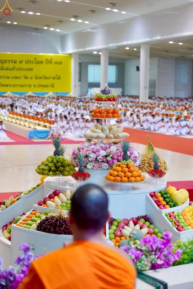 ภาพ No.236089:วันที่ 3 สิงหาคม พ.ศ. 2568 พิธีบูชาข้าวพระ ณ สภาธรรมกายสากล วัดพระธรรมกาย