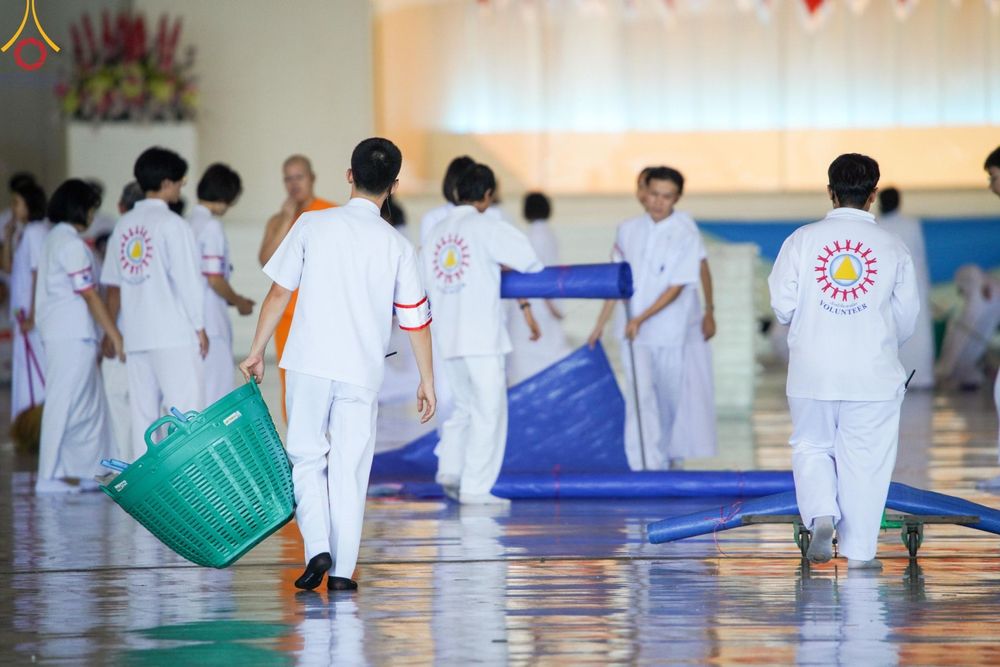 ภาพ No.158556:V.46 อาสาสมัครและเจ้าหน้าที่ทุกสถานะ ร่วมแรงร่วมใจรับบุญเตรียมงาน เก็บงาน งานบุญในเดือนกันยายน พ.ศ. 2567 ณ วัดพระธรรมกาย