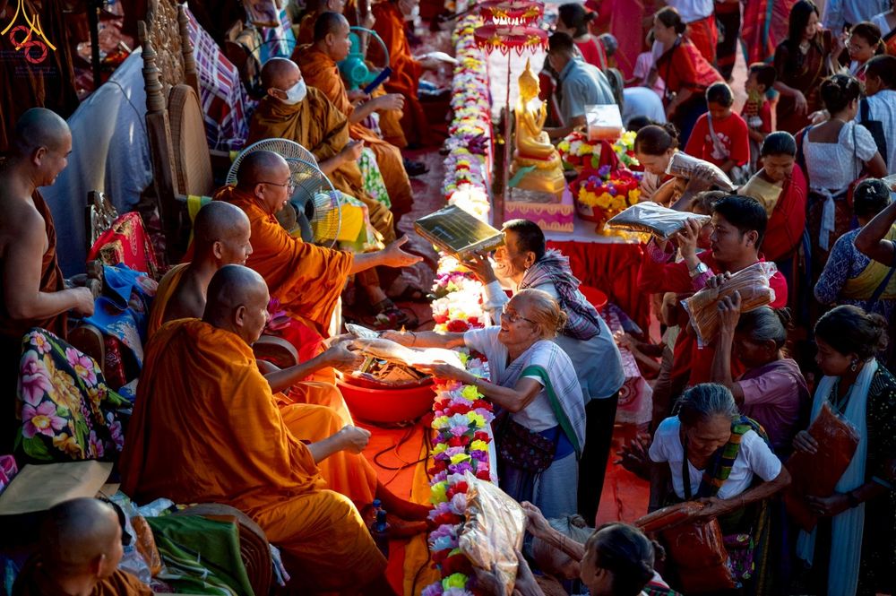 ภาพ No.261665:วันที่ 19 ตุลาคม พ.ศ. 2568 พิธีทอดกฐินสมทบ วัดกัลยาณมิตรต่างประเทศ บูชาธรรม 81 ปี หลวงพ่อธัมมชโย ณ วัดสารนาถ เมืองคาร์การชารี ประเทศบังกลาเทศ 