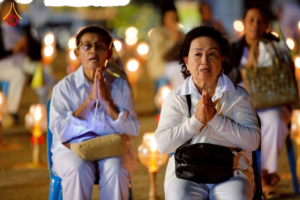 ภาพ No.275306:วันอาทิตย์ที่ 30 พฤศจิกายน พ.ศ. 2568 พิธีจุดประทีปถวายเป็นพุทธบูชา ณ ศูนย์ปฏิบัติธรรมระยอง (บ้านช่องลม)