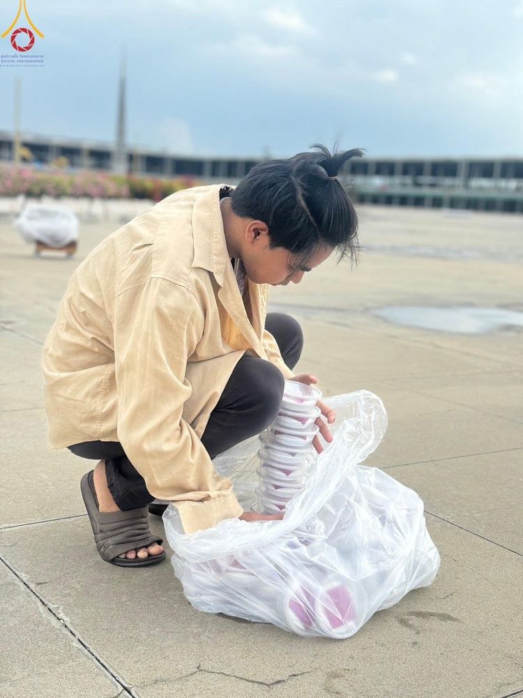 ภาพ No.138056:V.42 ก่อน กลาง เก็บ บุญวันวิสาขบูชา การเตรียมงาน การปฏิบัติงาน และการเก็บงาน ของเจ้าหน้าที่หน่วยงานต่างๆ วันวิสาขบูชา พุธที่ 22 พฤษภาคม พ.ศ. 2567