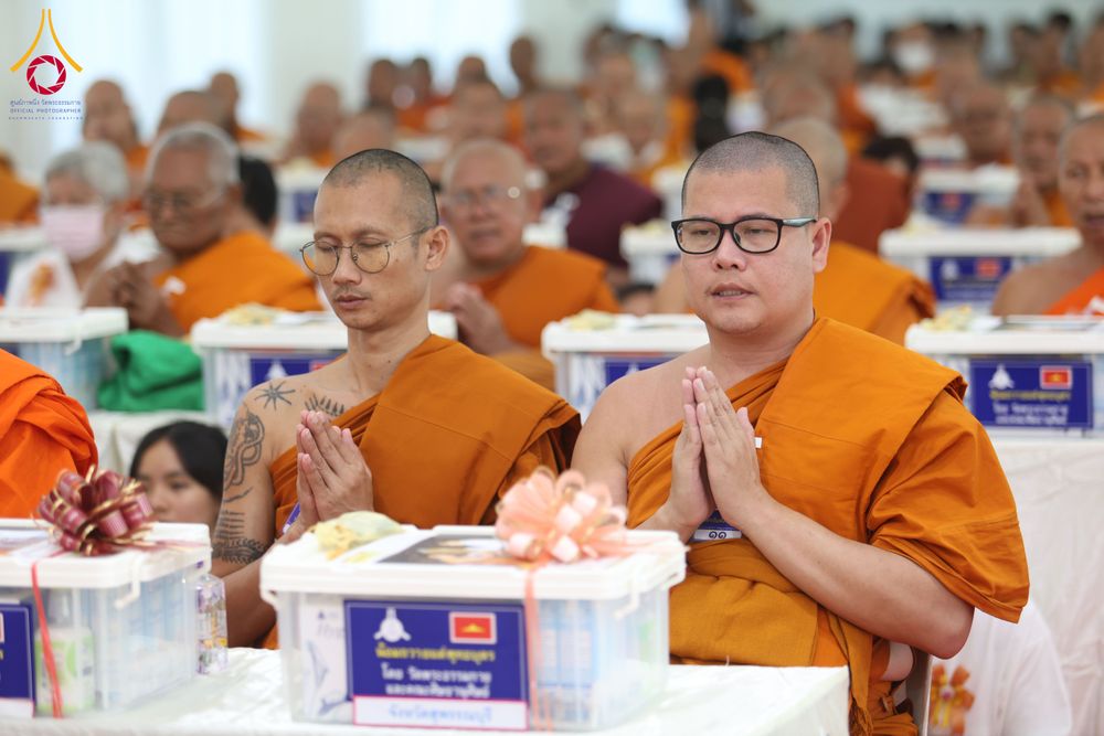 ภาพ No.290313:วันอังคารที่ 6 มกราคม พ.ศ. 2569 พิธีเจริญพุทธมนต์ ปฏิบัติธรรม มอบทุนการศึกษา ถวายสังฆทาน 142 วัด ณ ศูนย์ปฏิบัติธรรมพระมงคลเทพมุนี อ.สองพี่น้อง จ.สุพรรณบุรี