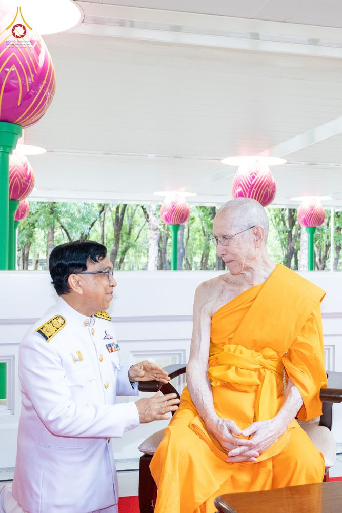 ภาพ No.332285:วันเสาร์ที่ 6 มิถุนายน พ.ศ.2569 พิธีต้อนรับสัญญาบัตร พัดยศ พระราชภาวนาวชิรวิเทศ วิ. ณ อุโบสถพระไตรปิฏก วัดพระธรรมกาย