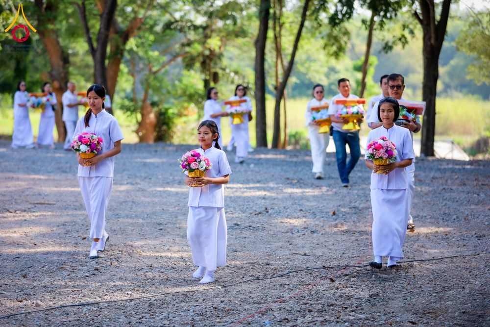 ภาพ No.285725:วันพุธที่ 10 ธันวาคม พ.ศ.2568  พิธีตอกเสาเข็มมงคลต้นสุดท้าย รองรับองค์พระเจดีย์เพื่อสร้างสันติภาพโลก ณ ศูนย์ปฏิบัติธรรมและศูนย์อบรมเยาวชน ชัยนาท