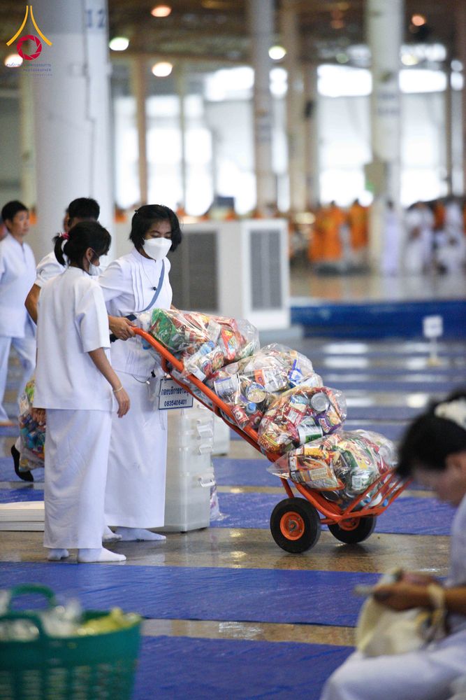 ภาพ No.308531:วันที่ 1 กุมภาพันธ์ พ.ศ. 2569 พิธีตักบาตรข้าวสารอาหารแห้ง ณ บ้านแก้วเรือนทองคุณยาย สภาธรรมกายสากล วัดพระธรรมกาย