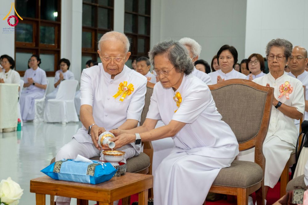 ภาพ No.314932:วันอาทิตย์ที่ 22 มีนาคม พ.ศ. 2569 พิธีบำเพ็ญกุศล คุณพ่อณรงค์ จินตมากุล  สิริอายุ 99 ปี 11 เดือน โยมบิดา พระครูปลัดรัตนวีรวัฒน์ (รังสฤษดิ์ อิทฺธิจินตโก) ที่ปรึกษาเจ้าคณะจังหวัดปทุมธานี เจ้าอาวาสวัดพระธรรมกาย  ณ ห้องปลูกศรัทธา 2 วัดพระธรรมกาย ปทุมธานี