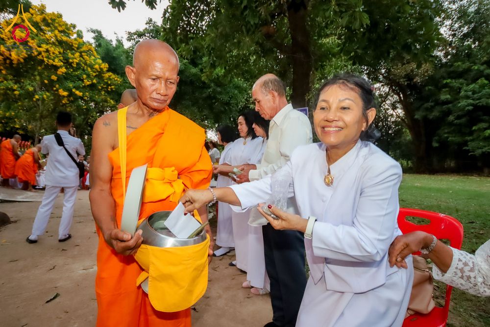 ภาพ No.285447:วันเสาร์ที่ 6 ธันวาคม พ.ศ.2568  พิธีอุปสมบทหมู่ ธรรมทายาท รุ่นบูชาธรรมมหาปูชนียาจารย์ ประจำปี 2568  ณ วัดเกาะแก้วประชานุรักษ์ ต.ชัยนาม อ.วังทอง จ.พิษณุโลก