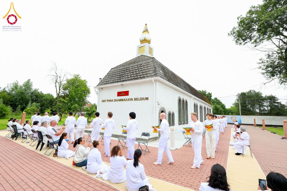 ภาพ No.336645:วันศุกร์ที่ 12 มิถุนายน พ.ศ. 2569 พิธีตัดปอยผมและพิธีปลงผมนาคธรรมทายาท  ภาคพื้นยุโรป รุ่นที่ 11   ณ วัดพระธรรมกายเบลเยียม ประเทศเบลเยียม