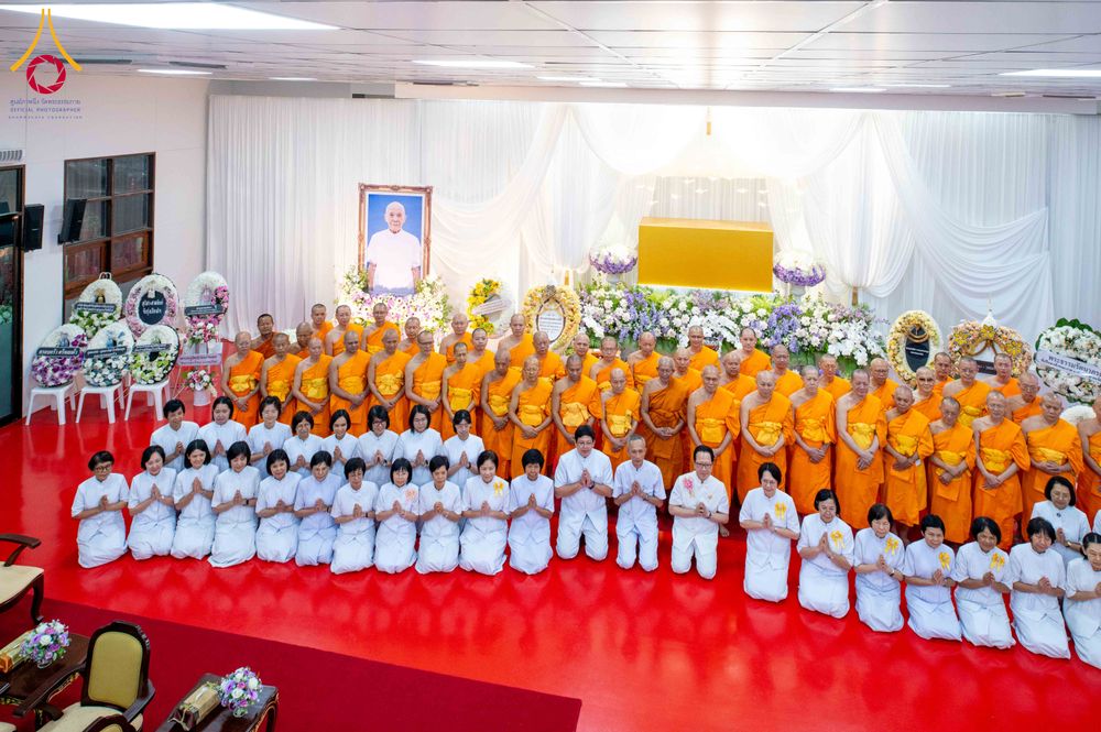 ภาพ No.315384:วันอังคารที่ 24 มีนาคม พ.ศ. 2569 พิธีบำเพ็ญกุศล คุณพ่อณรงค์ จินตมากุล  สิริอายุ 99 ปี 11 เดือน โยมบิดา พระครูปลัดรัตนวีรวัฒน์ (รังสฤษดิ์ อิทฺธิจินตโก) ที่ปรึกษาเจ้าคณะจังหวัดปทุมธานี เจ้าอาวาสวัดพระธรรมกาย  ณ ห้องปลูกศรัทธา 2 วัดพระธรรมกาย ปทุมธานี