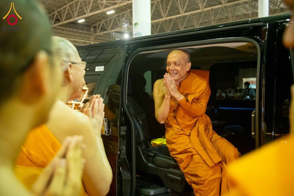 ภาพ No.316725:วันอาทิตย์ที่ 29 มีนาคม พ.ศ. 2569 พิธีทอดผ้าบังสุกุลและพิธีชำระร่าง โยมพ่อณรงค์ จินตมากุล  สิริอายุ 99 ปี 11 เดือน โยมบิดา พระครูปลัดรัตนวีรวัฒน์ (รังสฤษดิ์ อิทฺธิจินตโก) ที่ปรึกษาเจ้าคณะจังหวัดปทุมธานี เจ้าอาวาสวัดพระธรรมกาย  ณ ฌาปนสถานชั่วคราว ทางเข้า 