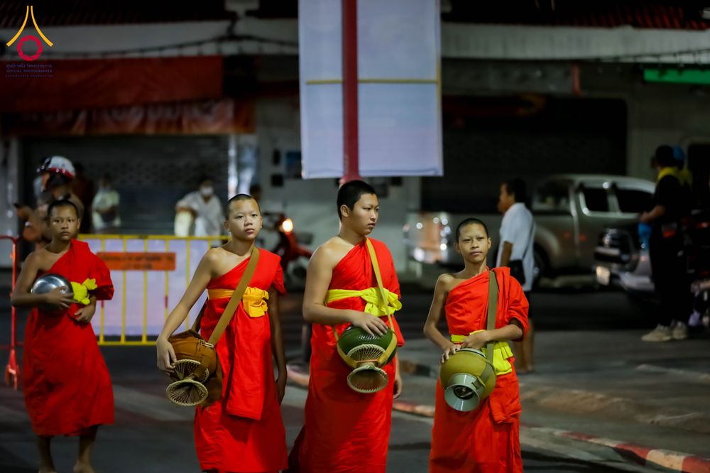 ภาพ No.313816:วันอาทิตย์ที่ 14 มีนาคม พ.ศ. 2569 ทำบุญเมืองหาดใหญ่ตักบาตรพระ 1,109 รูป เติมบุญใหญ่ หลังวิกฤตมหาอุทกภัย ณ ซุ้มประตูไชน่าทาวน์ ถนนศุภสารรังสรรค์ อ.หาดใหญ่ จ.สงขลา