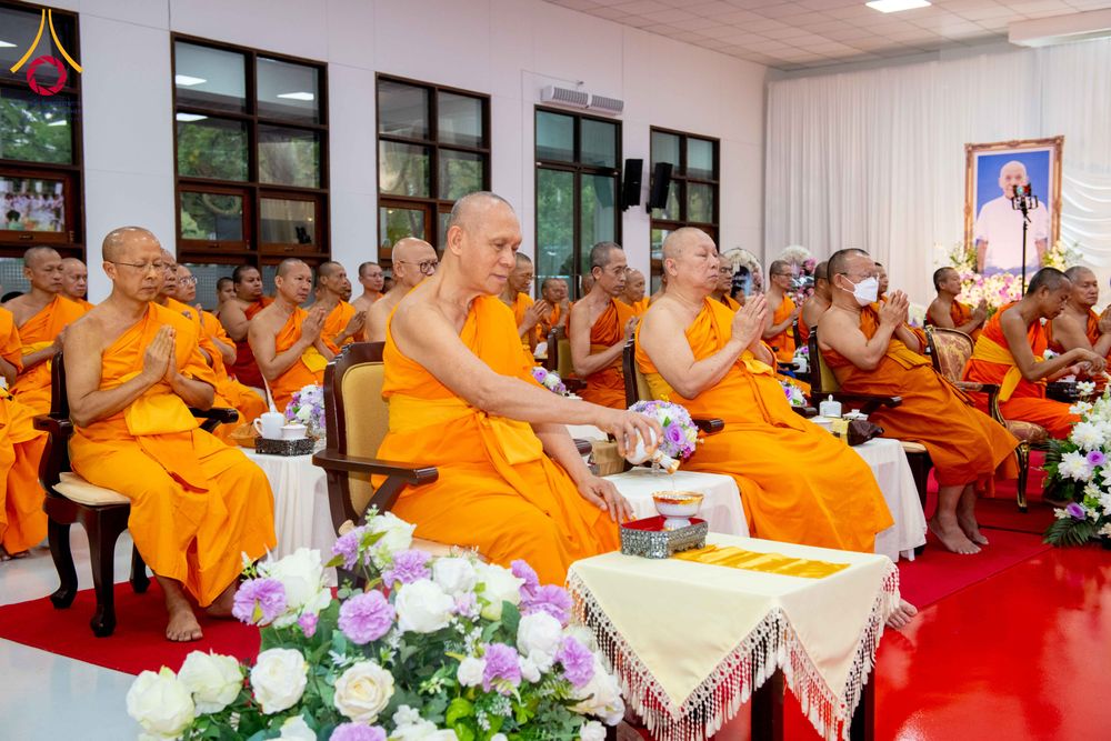 ภาพ No.315865:วันพฤหัสบดีที่ 26 มีนาคม พ.ศ. 2569 พิธีบำเพ็ญกุศล คุณพ่อณรงค์ จินตมากุล  สิริอายุ 99 ปี 11 เดือน โยมบิดา พระครูปลัดรัตนวีรวัฒน์ (รังสฤษดิ์ อิทฺธิจินตโก) ที่ปรึกษาเจ้าคณะจังหวัดปทุมธานี เจ้าอาวาสวัดพระธรรมกาย  ณ ห้องปลูกศรัทธา 2 วัดพระธรรมกาย ปทุมธานี