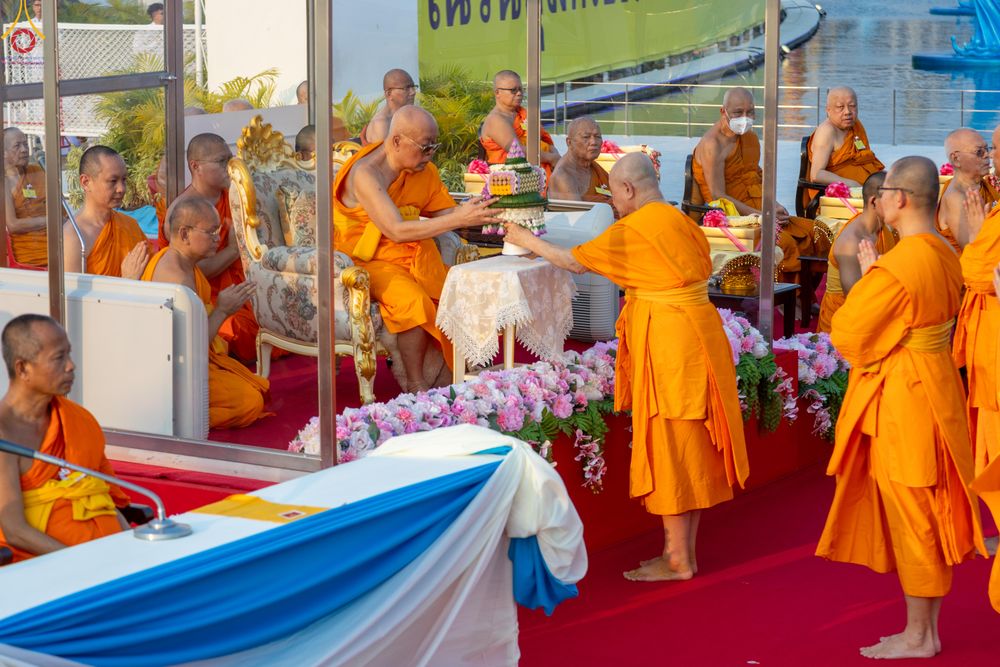 ภาพ No.325119:วันที่ 22 เมษายน พ.ศ.2569 (วันคุ้มครองโลก) พิธีถวายมหาสังฆทาน 40,000 กว่าวัดทั่วประเทศ (ชุดที่ 2) ณ ลานธรรม พระมหาธรรมกายเจดีย์ วัดพระธรรมกาย