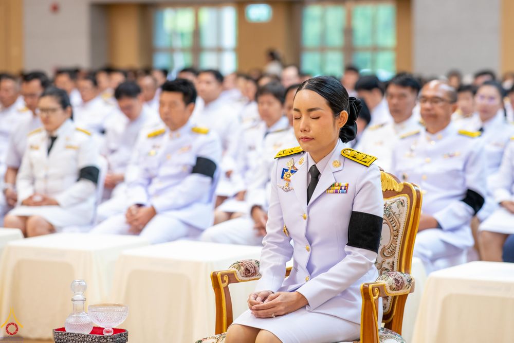 ภาพ No.341724:วันอังคารที่ 28 กรกฎาคม พ.ศ. 2569 คณะสงฆ์และพสกนิกรอำเภอคลองหลวง พร้อมใจจัดพิธีเจริญพระพุทธมนต์ ปฏิบัติธรรม และทำบุญตักบาตร ถวายพระราชกุศลเฉลิมพระเกียรติพระบาทสมเด็จพระเจ้าอยู่หัว